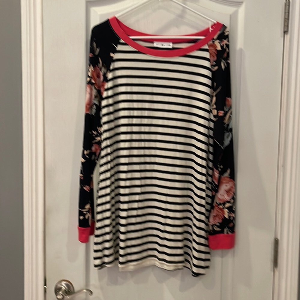 🍍3/$15🍍 Coco & Main long sleeve tee tunic, size XL